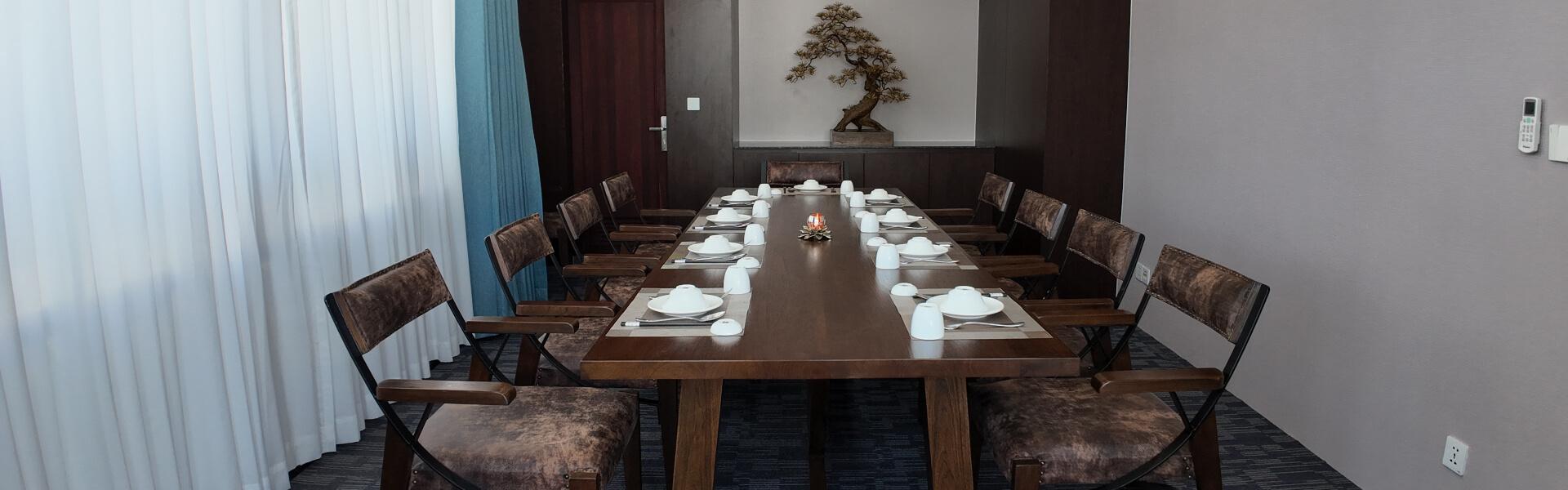 VIP LOUNGE 2