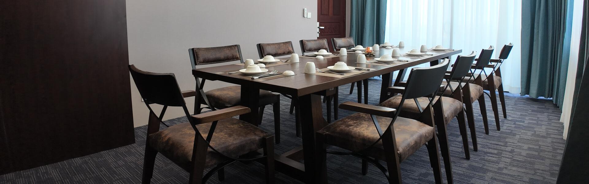 VIP LOUNGE 2